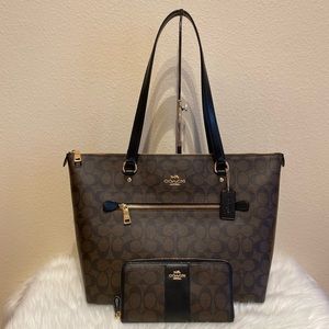 Coach purse and wallet set